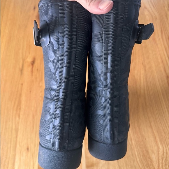 Hunter Black Cheetah Print Textured Short Rain Boots Size 6 - Picture 6 of 10